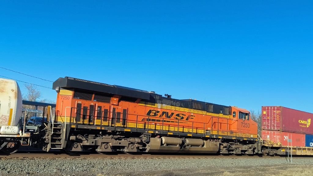 BNSF 7250